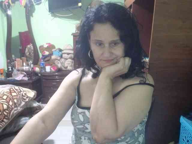 jazmin-mature webcam