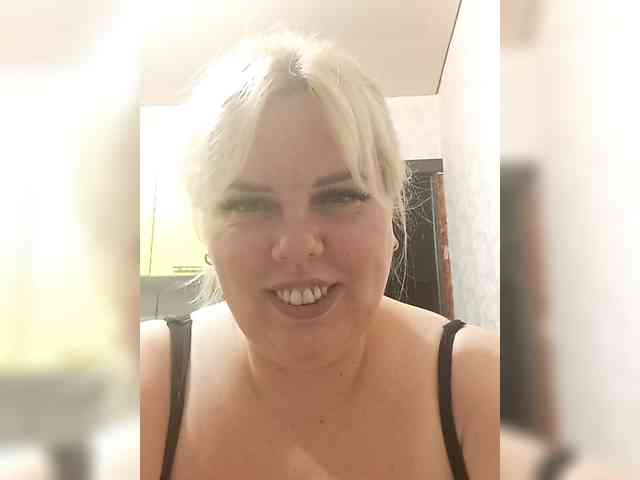 blondy_girl1499 webcam