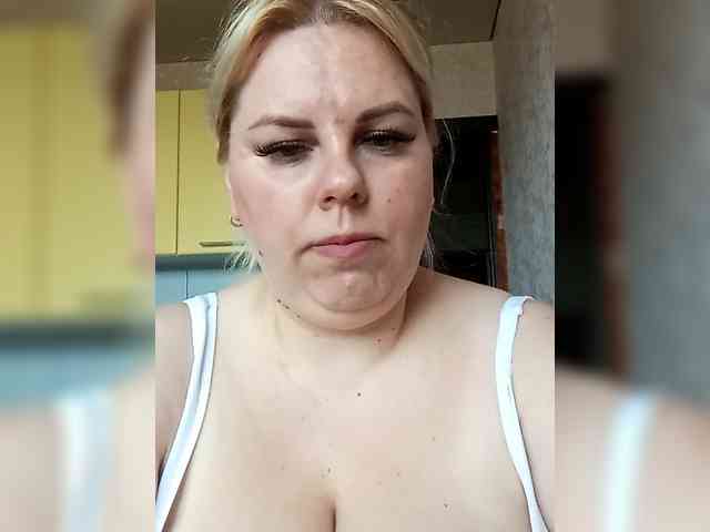 blondy_girl1499 webcam