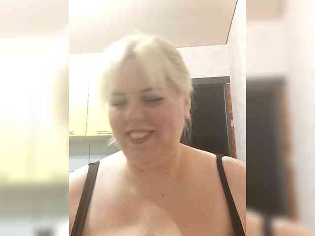 blondy_girl1499 webcam