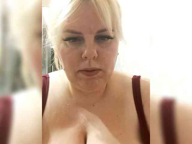 blondy_girl1499 webcam