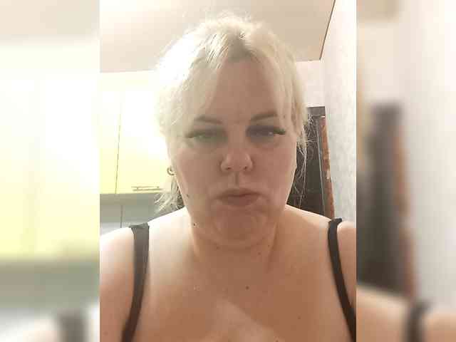 blondy_girl1499 webcam