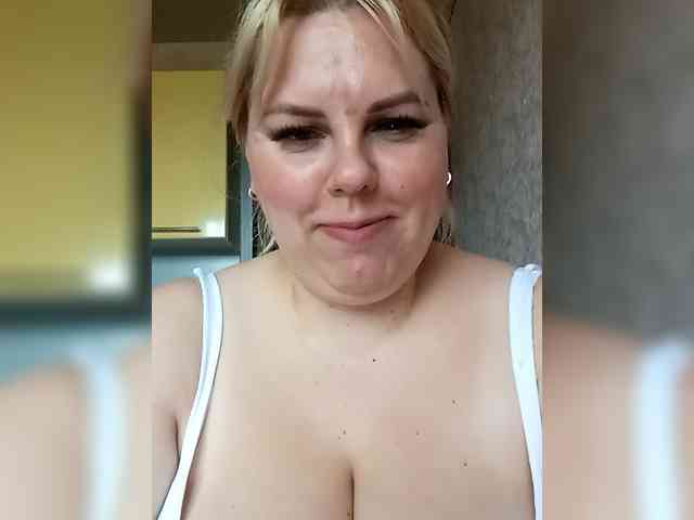 blondy_girl1499 webcam