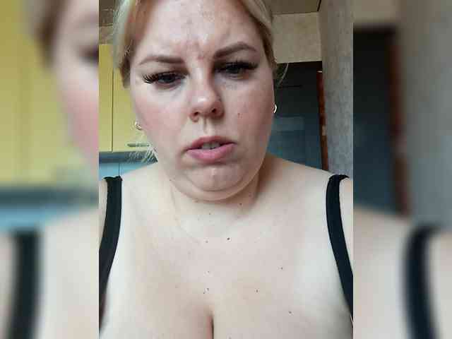 blondy_girl1499 webcam