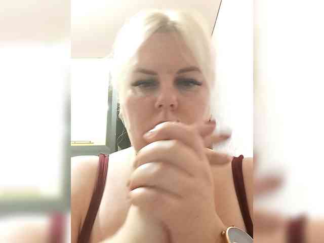 blondy_girl1499 webcam