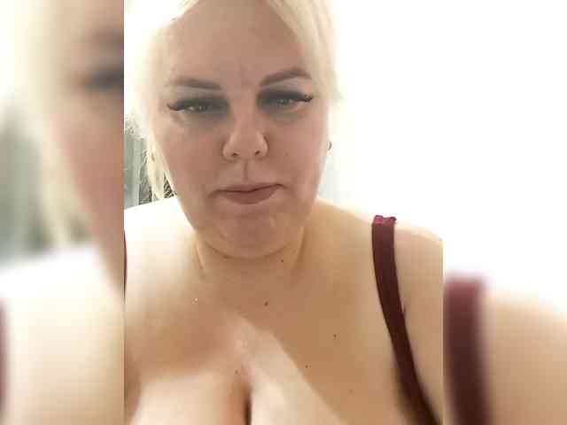 blondy_girl1499 webcam