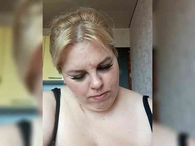 blondy_girl1499 webcam