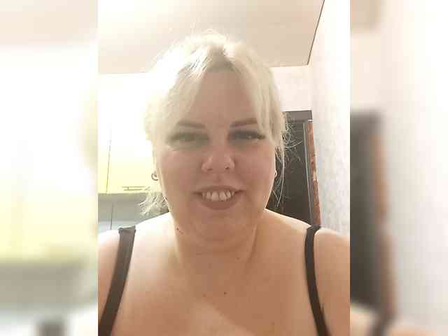 blondy_girl1499 webcam