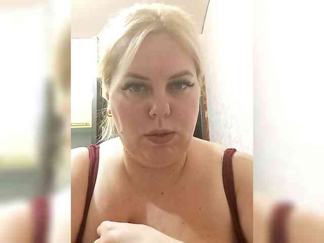 blondy_girl1499 webcam