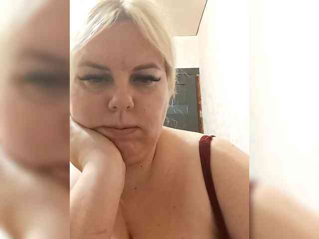 blondy_girl1499 webcam