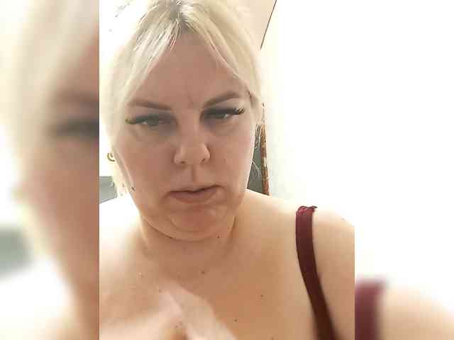 blondy_girl1499 webcam