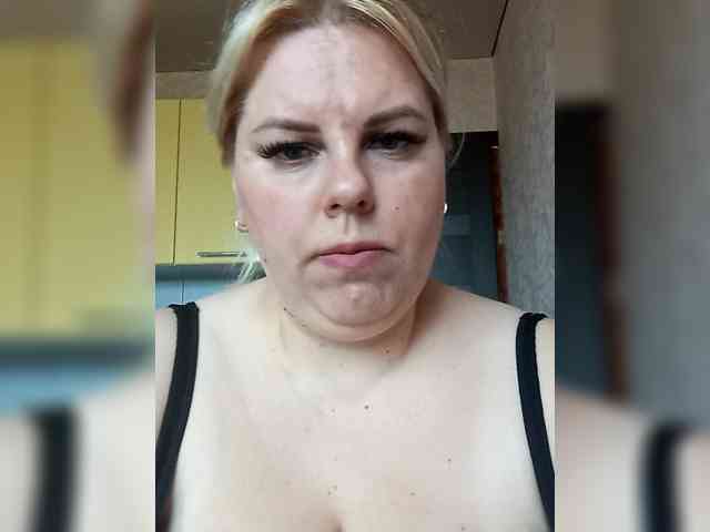 blondy_girl1499 webcam