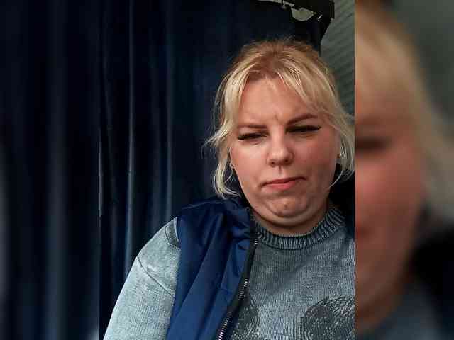 blondy_girl1499 webcam