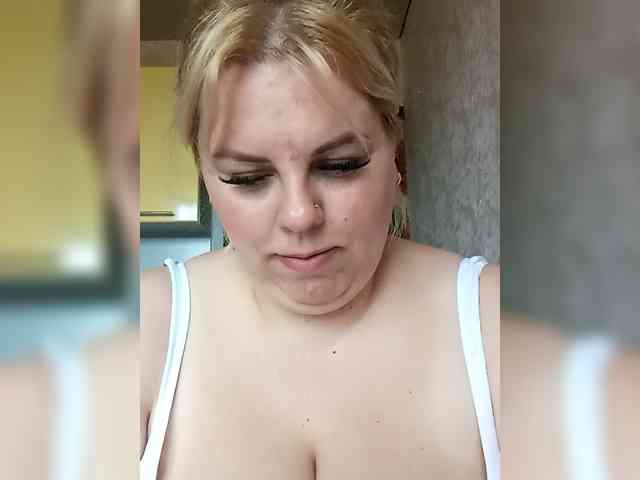 blondy_girl1499 webcam