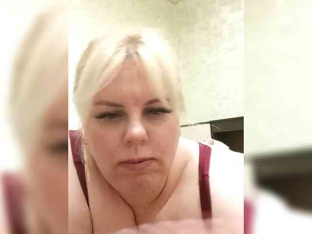 blondy_girl1499 webcam