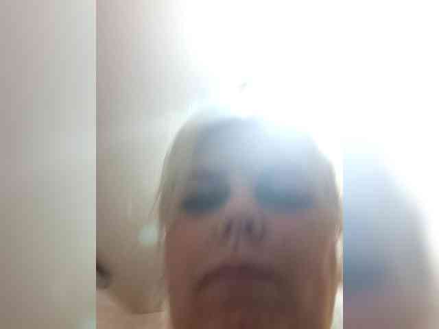 blondy_girl1499 webcam