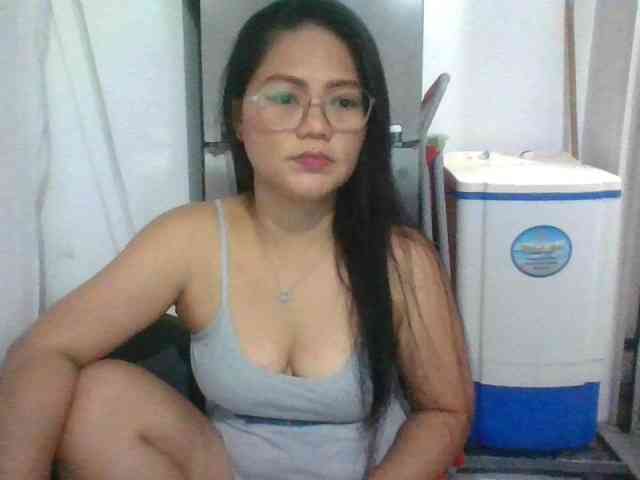 LUCKYME22 webcam