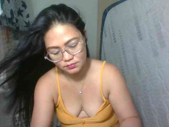 LUCKYME22 webcam