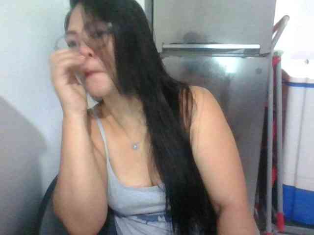 LUCKYME22 webcam