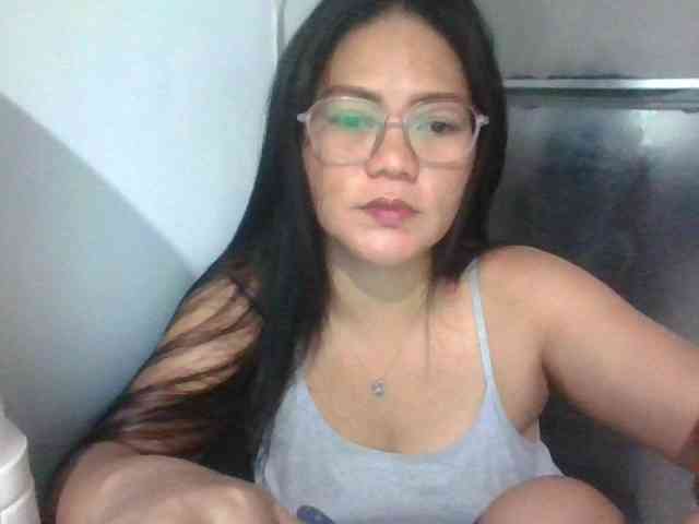 LUCKYME22 webcam