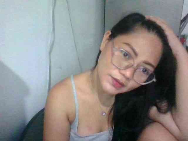 LUCKYME22 webcam