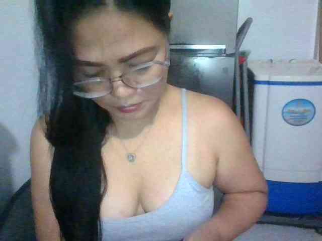 LUCKYME22 webcam
