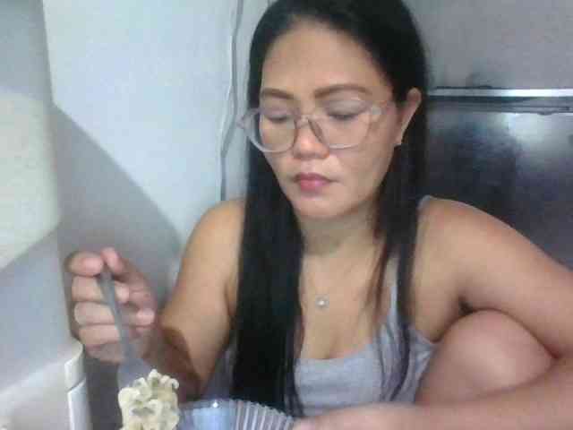 LUCKYME22 webcam