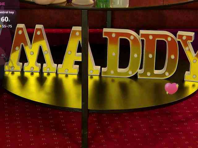 MaddyHeart webcam