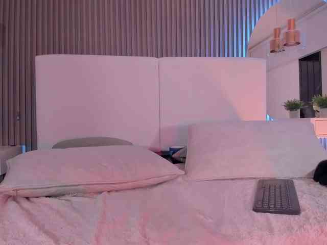 zoewhitte webcam
