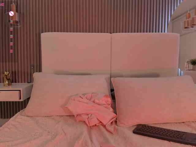 zoewhitte webcam