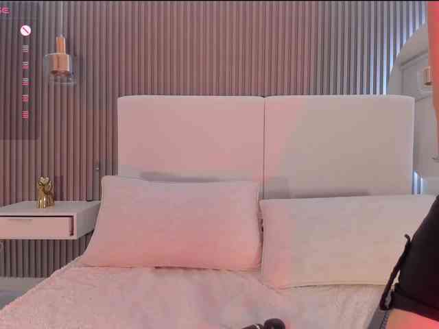 zoewhitte webcam