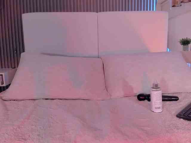zoewhitte webcam