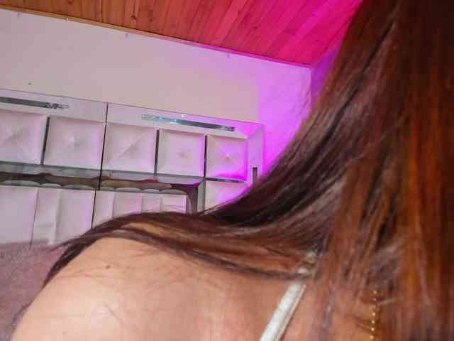emiliclark webcam