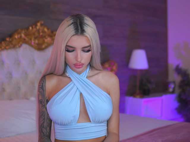 JuicyJessye webcam