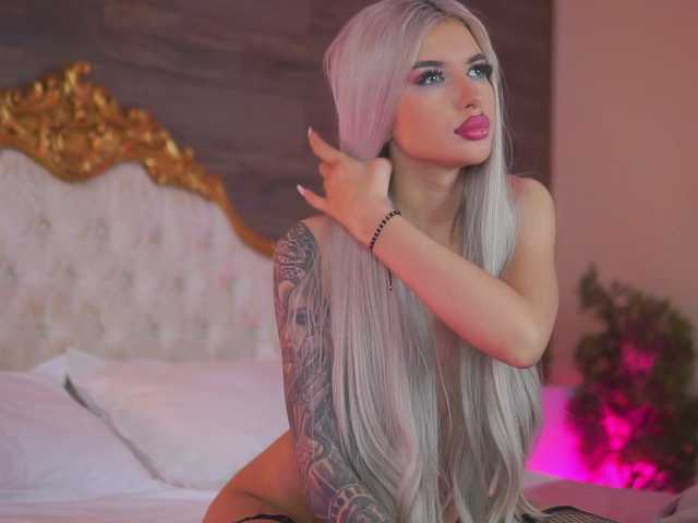 JuicyJessye webcam