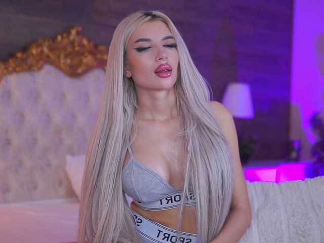 JuicyJessye webcam