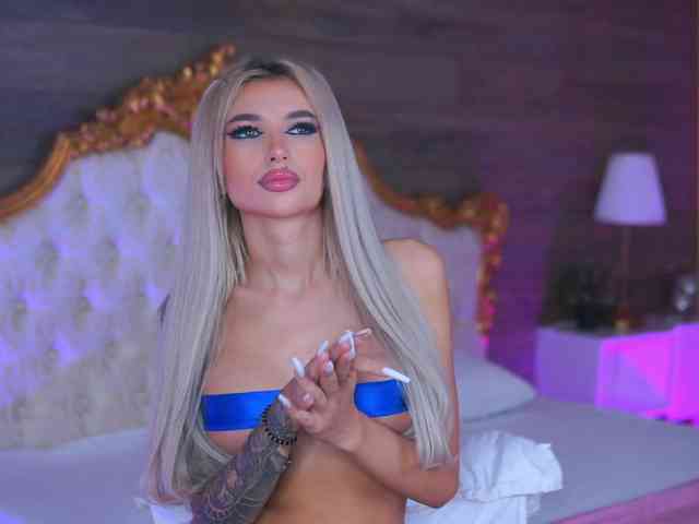 JuicyJessye webcam