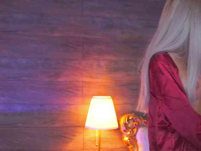 JuicyJessye webcam