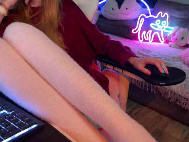 Alisa-Cheshirovna webcam