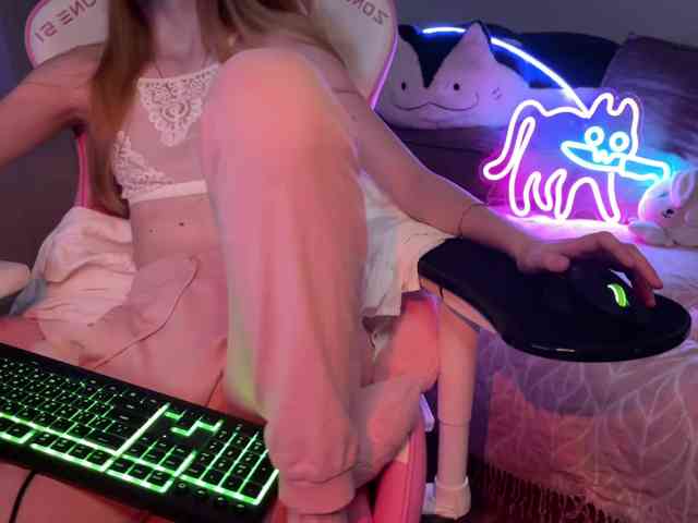 Alisa-Cheshirovna webcam