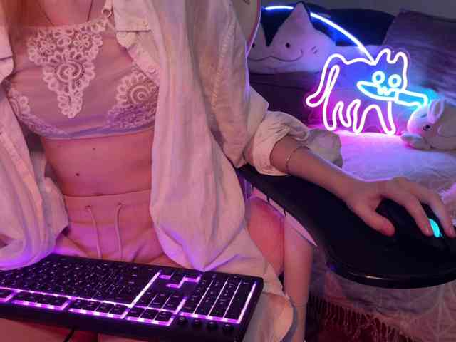 Alisa-Cheshirovna webcam