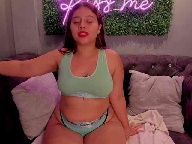 miacollins webcam