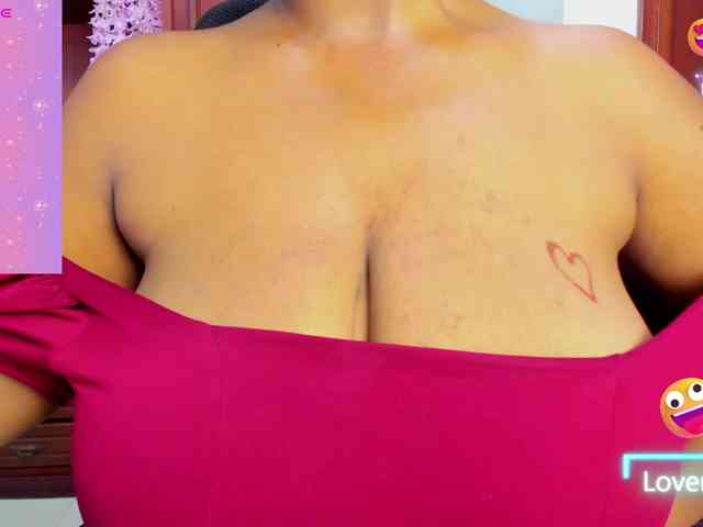 ValkiriaContee webcam