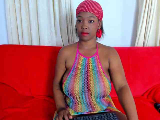 ValkiriaContee webcam