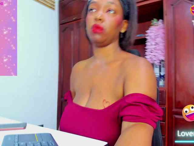 ValkiriaContee webcam