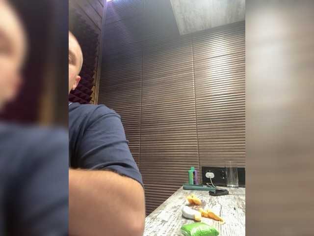 Vai a chattare su KetSerg KetSerg