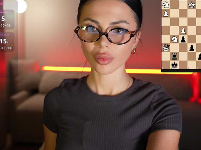 Accedi alla chat con il nickname KatrinaMoreno KatrinaMoreno