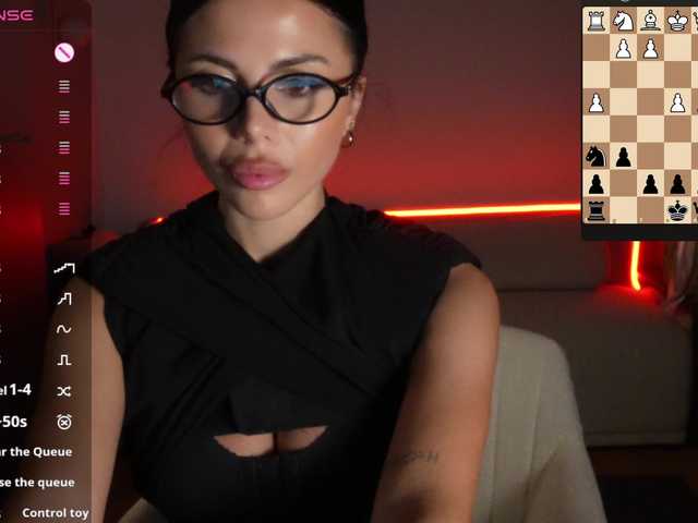 Accedi alla chat con il nickname KatrinaMoreno KatrinaMoreno