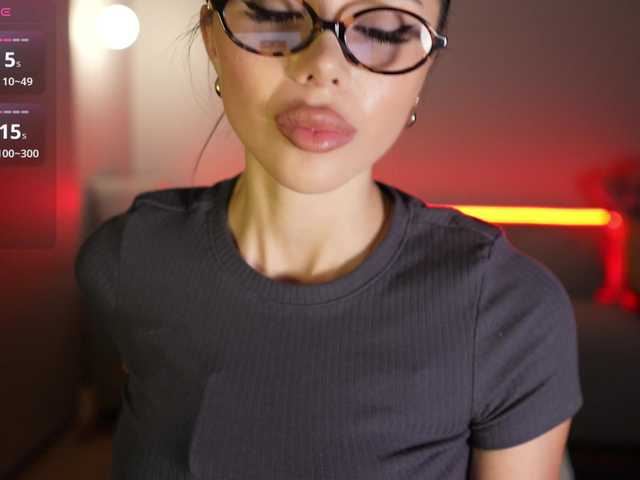 Vai a chattare su KatrinaMoreno KatrinaMoreno