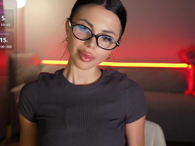 Accedi alla chat con il nickname KatrinaMoreno KatrinaMoreno